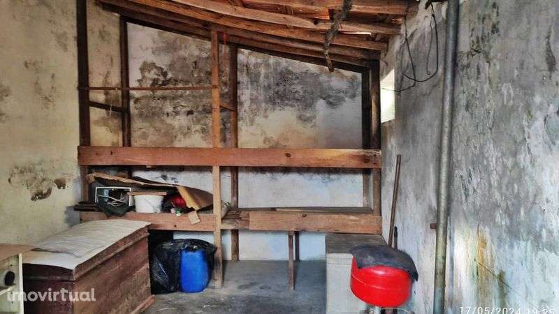 Garagem e Terreno - Grande imagem: 4/10