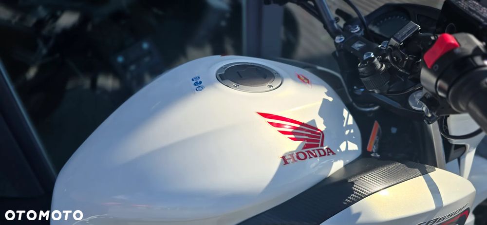 Honda CB - 11