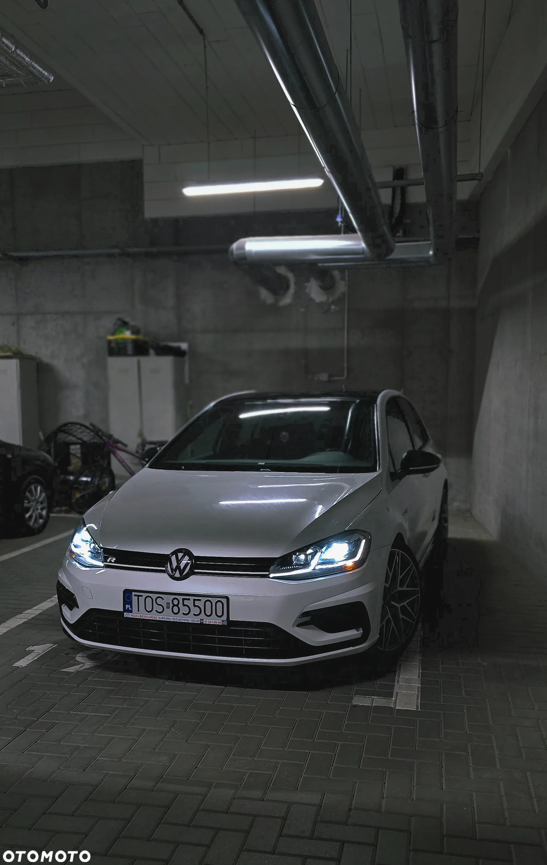 Volkswagen Golf - 22