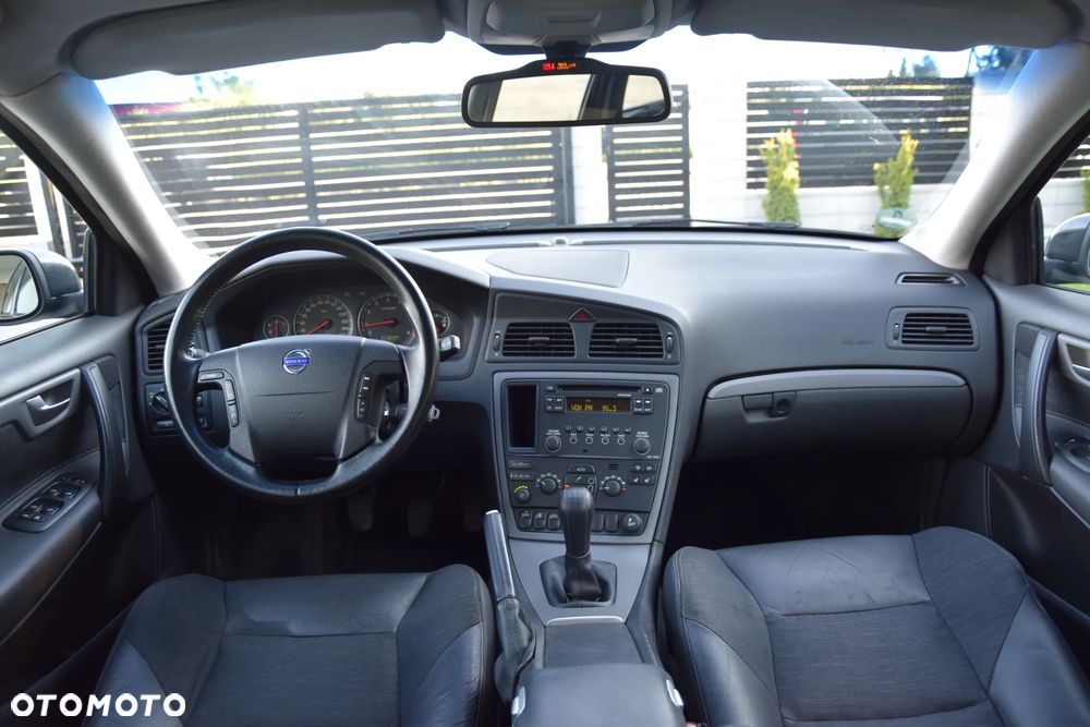 Volvo V70 2.4 Kinetic - 36