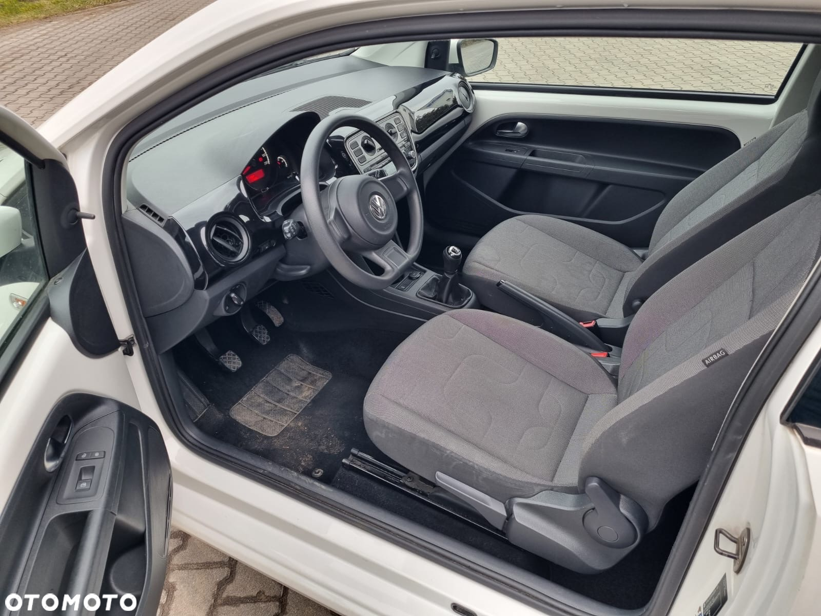 Volkswagen up! 1.0 move - 15