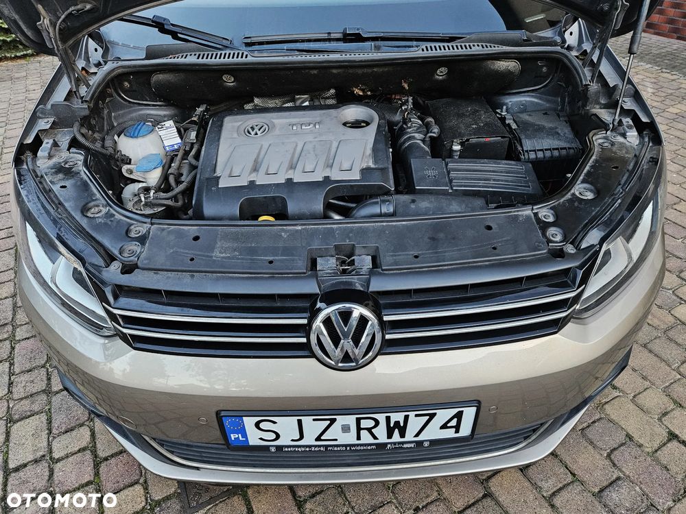 Volkswagen Touran - 18