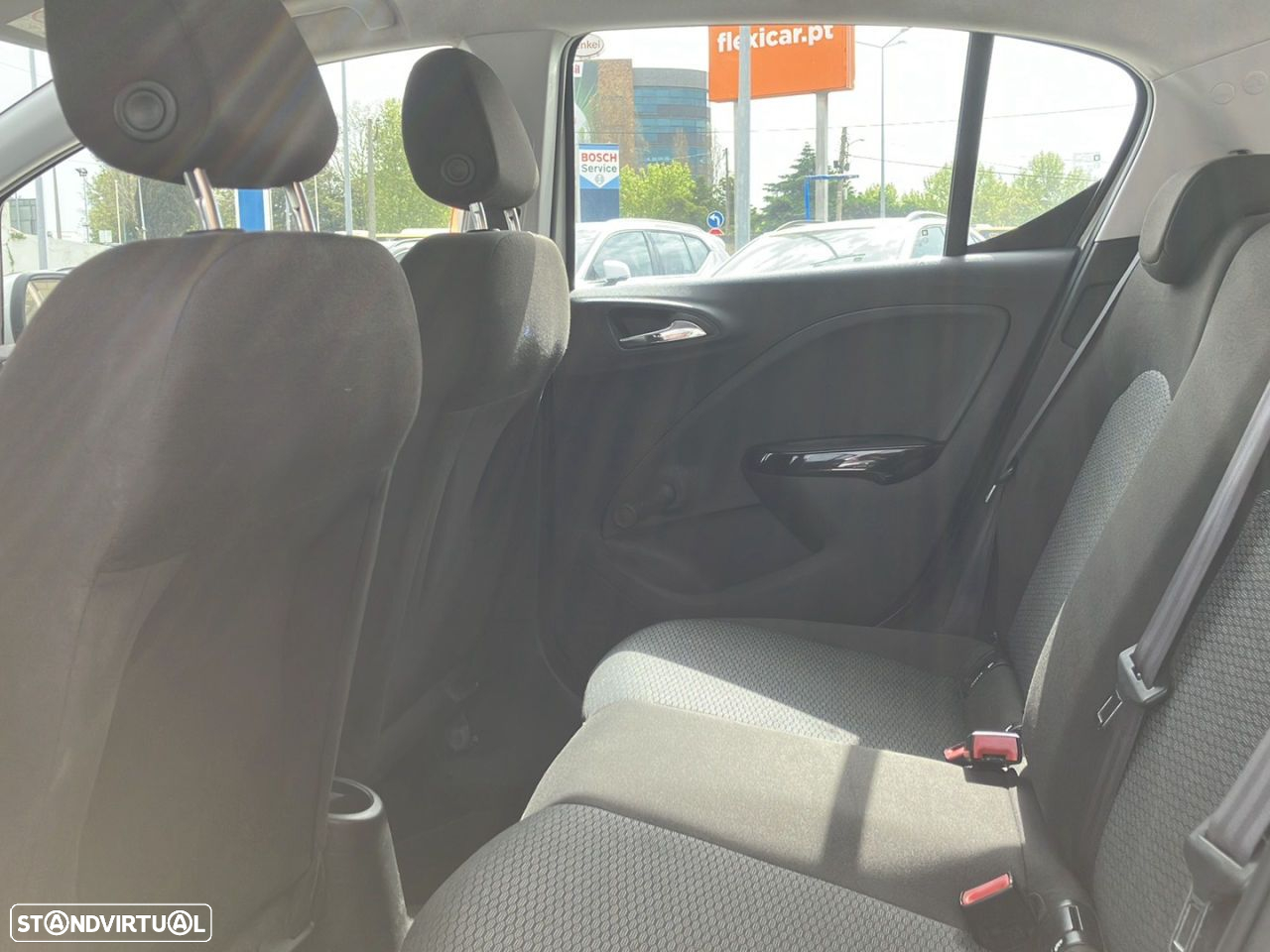Opel Corsa 1.4 Innovation Easytronic - 19