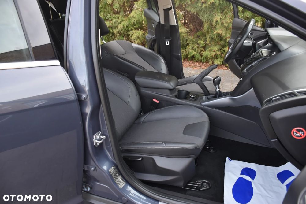 Ford Focus 1.6 TDCi DPF Start-Stopp-System Titanium - 11