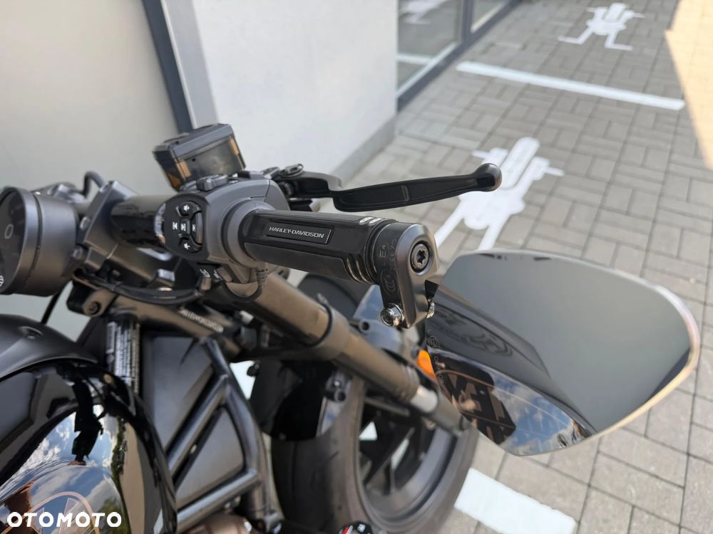 Harley-Davidson Sportster - 6