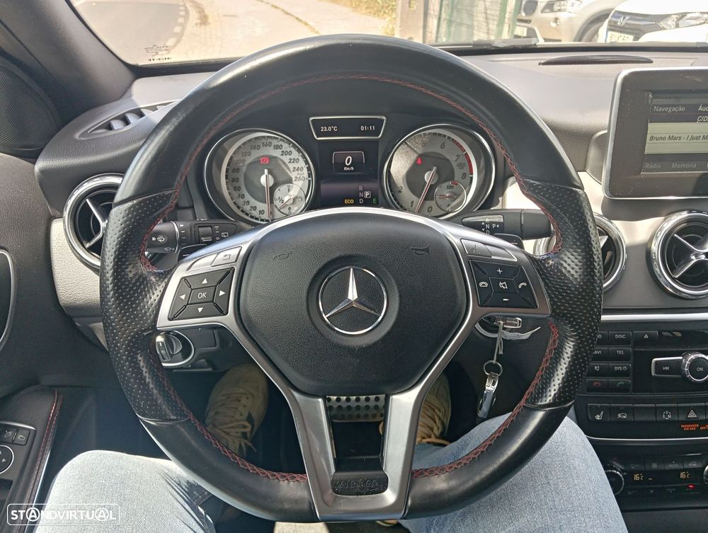 Mercedes-Benz GLA 250 4Matic 7G-DCT AMG Line - 8