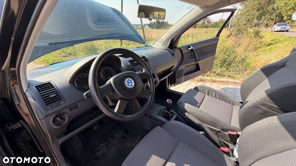 Volkswagen Polo 1.4 16V Trendline - 8