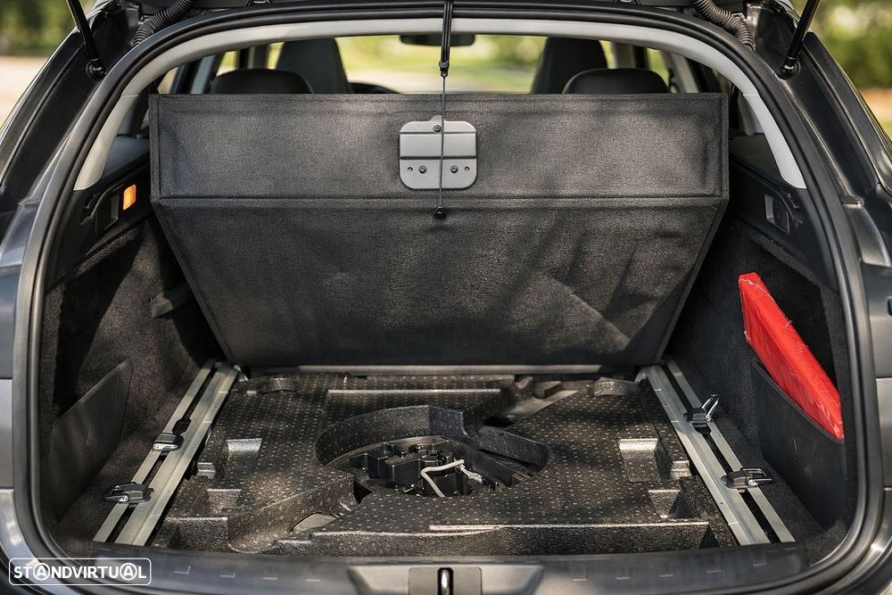 Peugeot 308 SW 1.6 e-HDi Allure J17 - 29