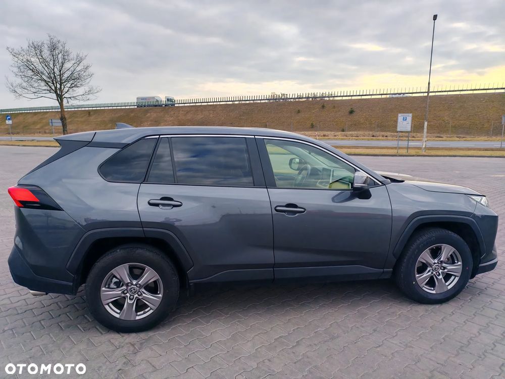 Toyota RAV4 - 7