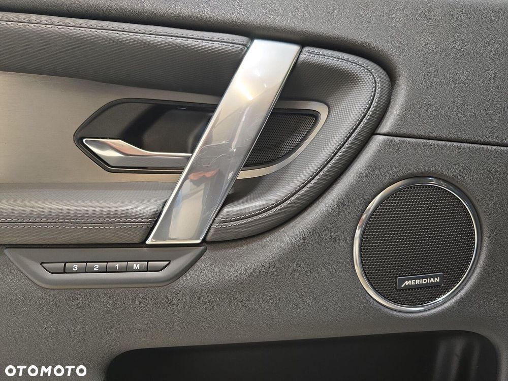 Land Rover Discovery Sport - 16