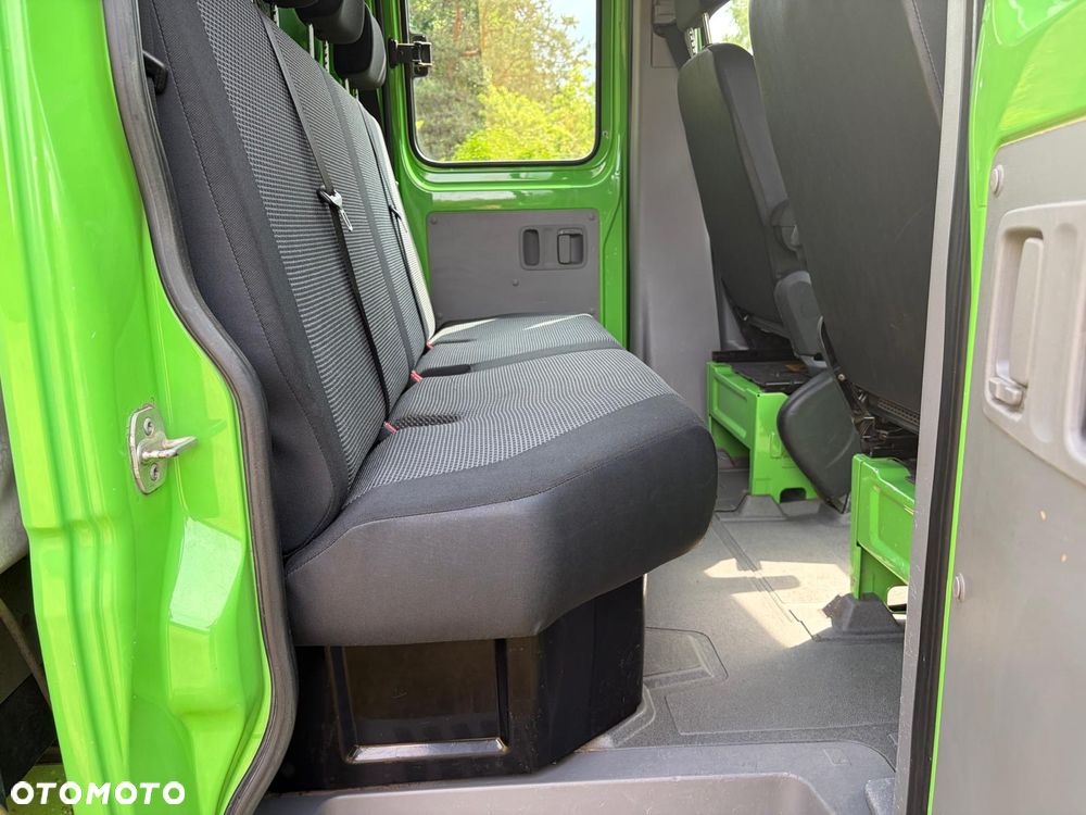 Mercedes-Benz Sprinter - 12