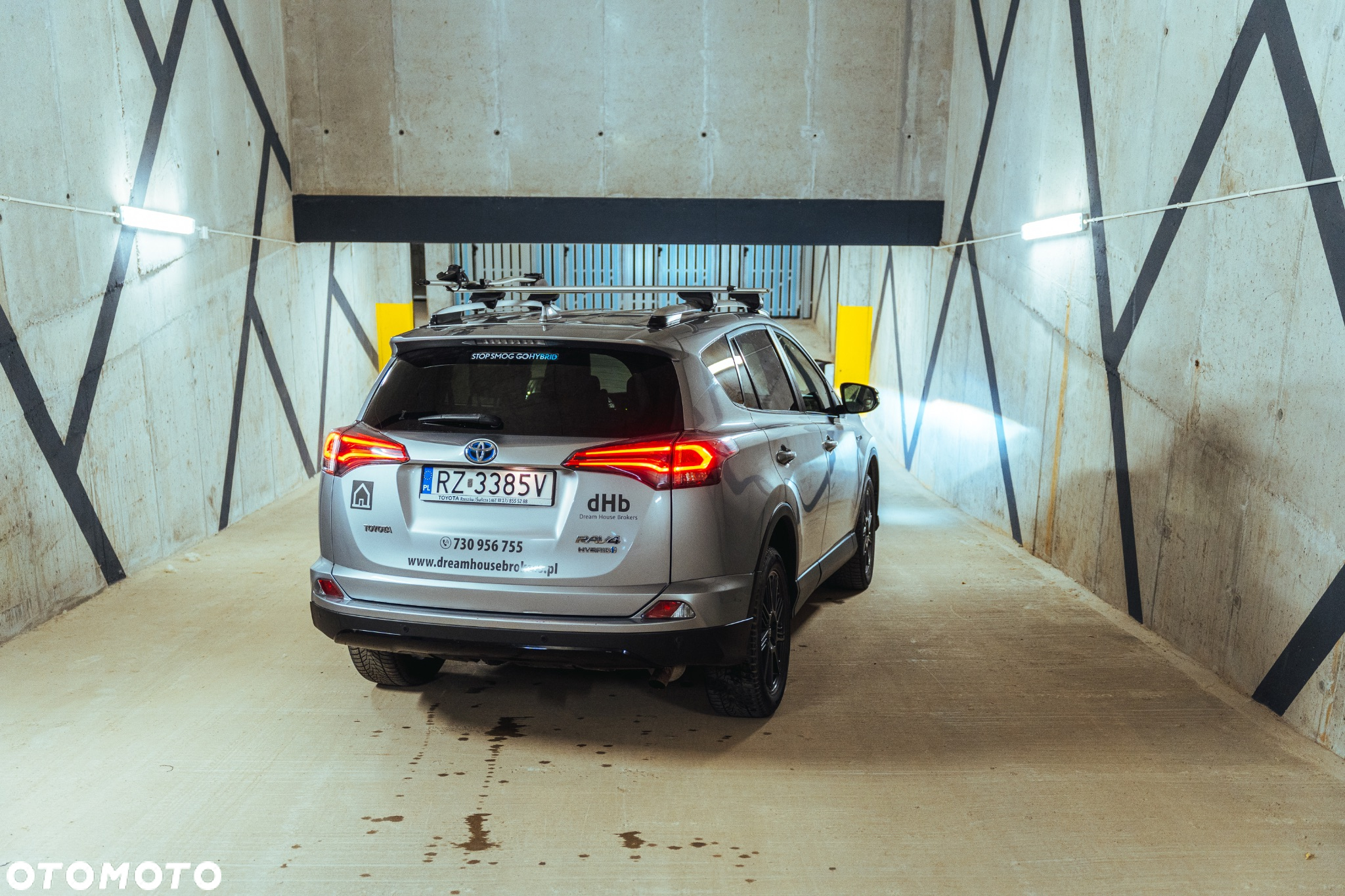 Toyota RAV4 Hybrid Premium 4x2 - 8