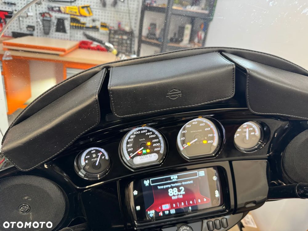 Harley-Davidson Touring Ultra Limited - 12