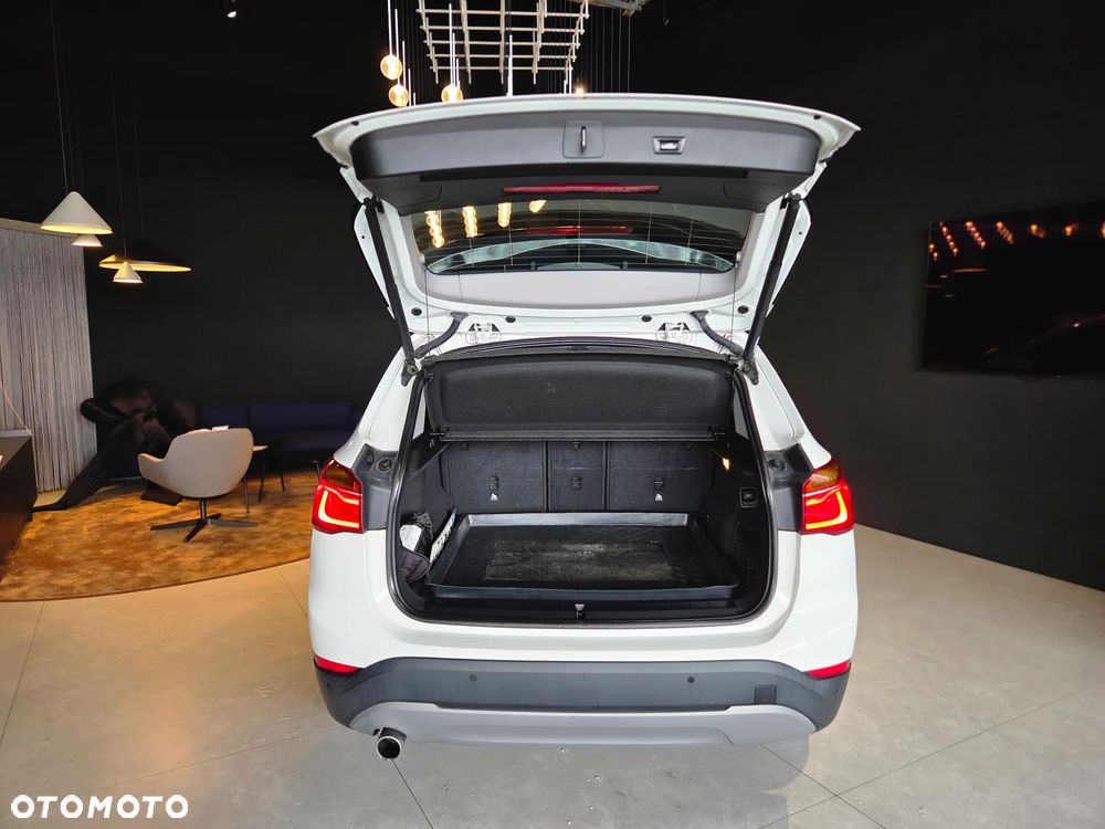BMW X1 sDrive18i GPF Advantage - 17