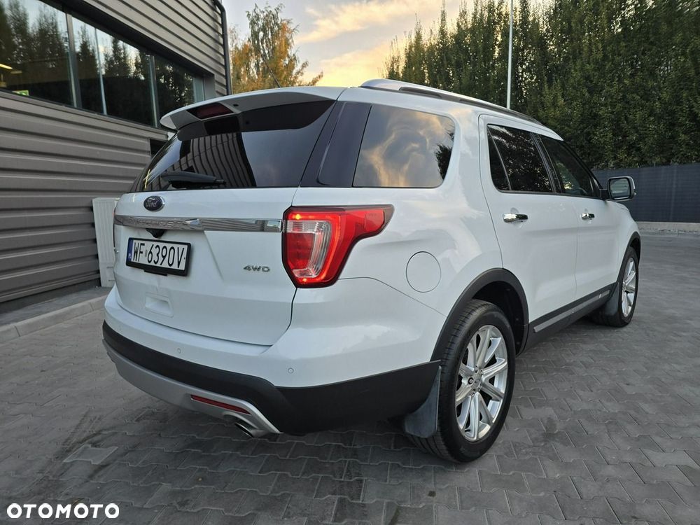 Ford Explorer - 16