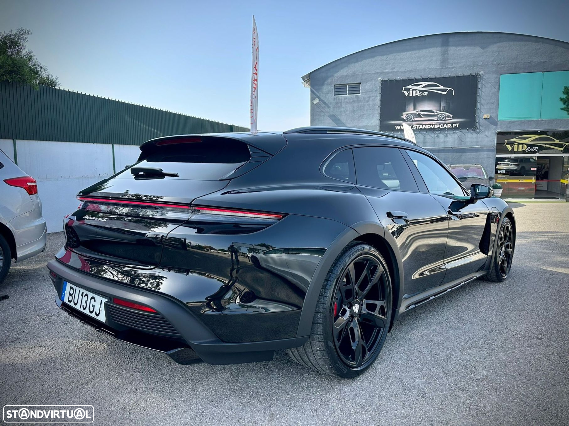 Porsche Taycan Cross Turismo - 7