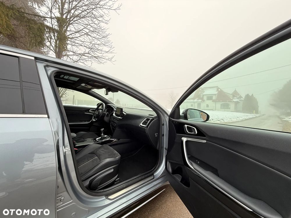 Kia ProCeed 1.4 T-GDI OPF GT LINE - 25