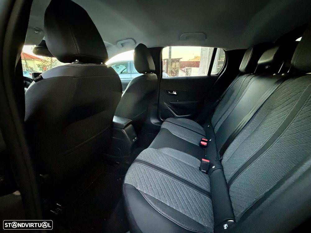 Peugeot e-208 50 kWh Style - 21