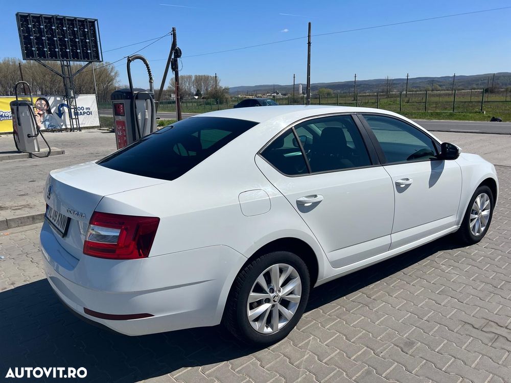 Skoda Octavia 1.4 TSI AMBITION DSG - 12