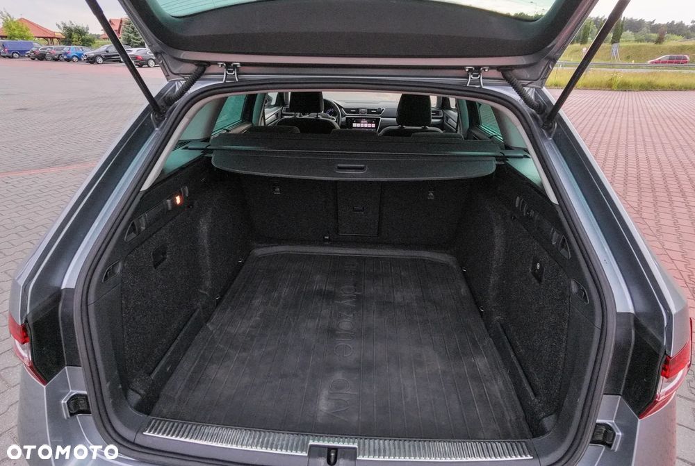Skoda Superb 1.4 TSI ACT Ambition - 9