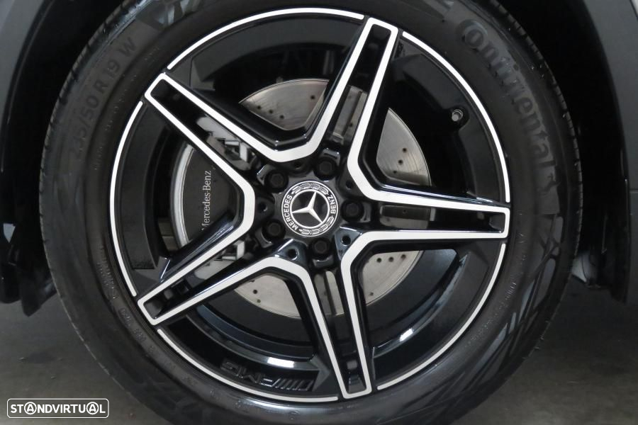 Mercedes-Benz GLA 180 d AMG Line - 12