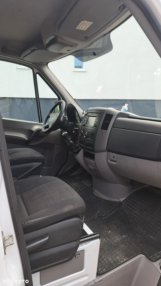Mercedes-Benz Sprinter - 18