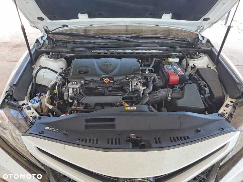Toyota Camry - 11