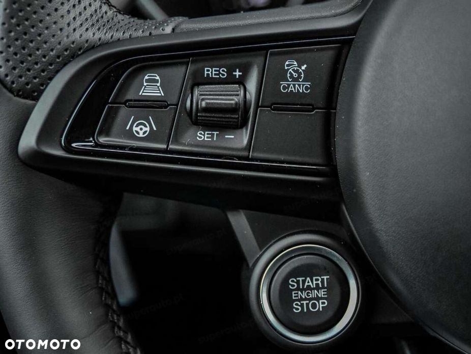 Alfa Romeo Giulia 2.2 D Turbo Veloce Q4 - 7