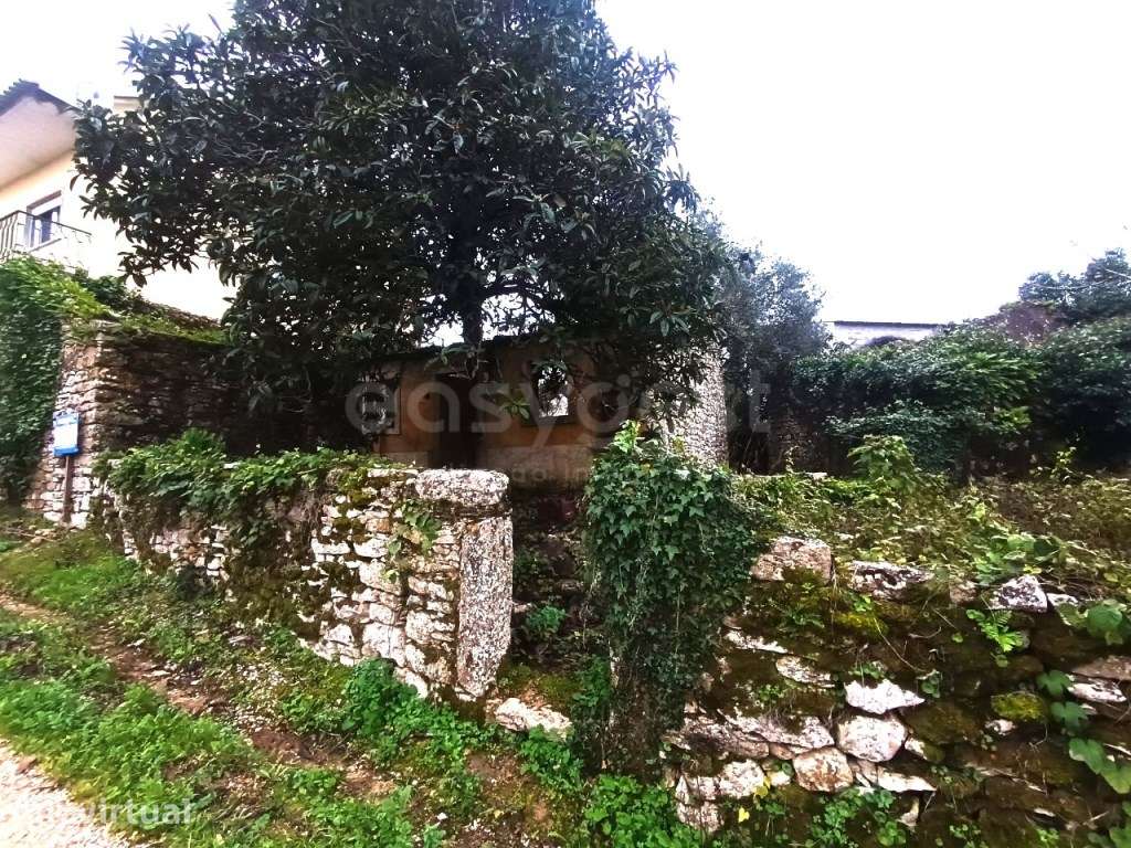 Moradia para reconstruir no concelho de Ferreira do Zêzere - Grande imagem: 3/15