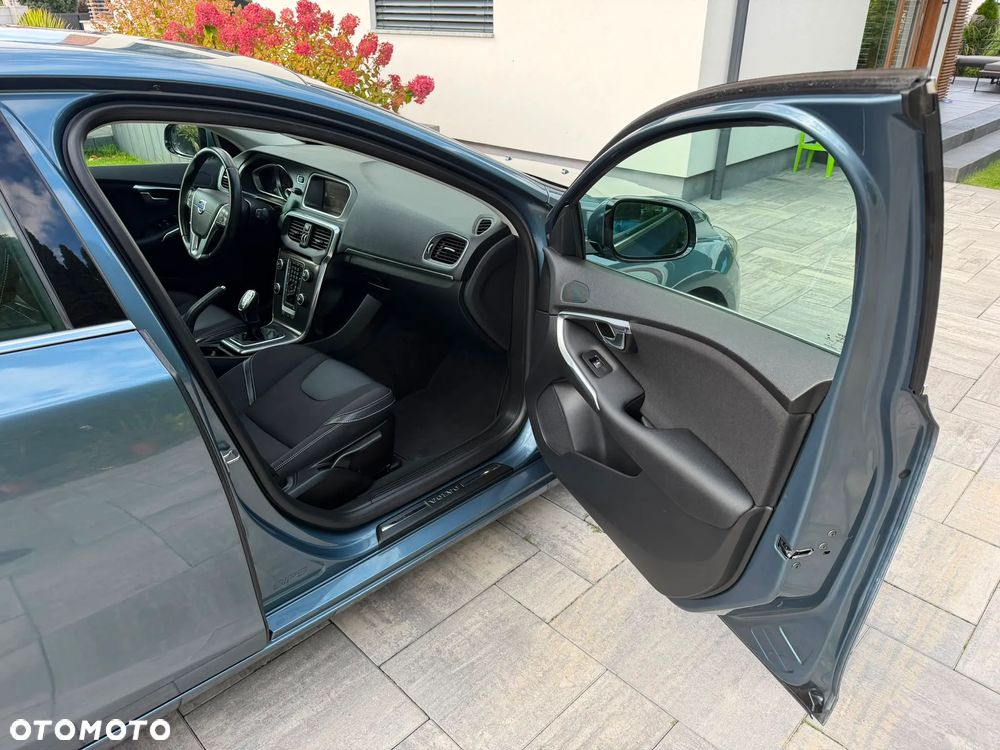 Volvo V40 D2 Summum - 23