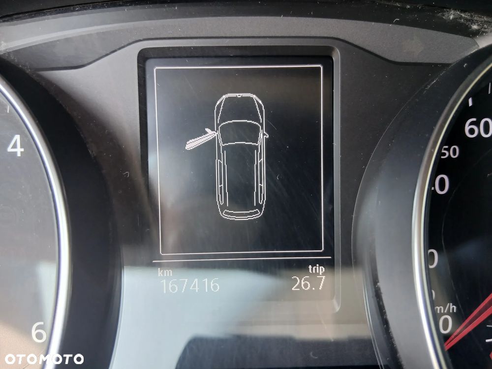 Volkswagen Passat 2.0 TDI SCR DSG Trendline - 17