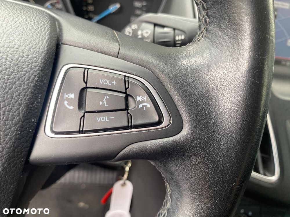 Ford Focus 1.0 EcoBoost Titanium - 33