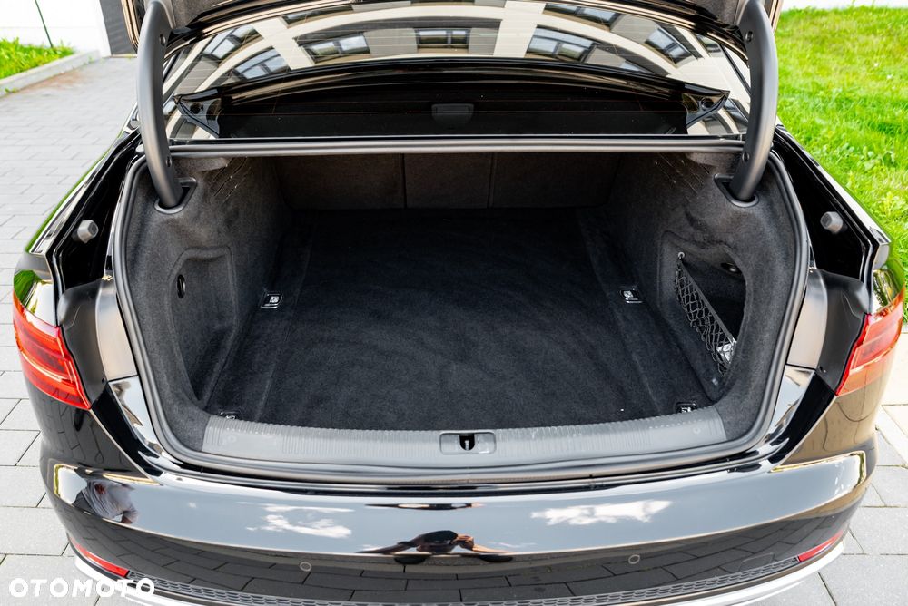 Audi A4 Limousine 35 TFSI S tronic S line - 15