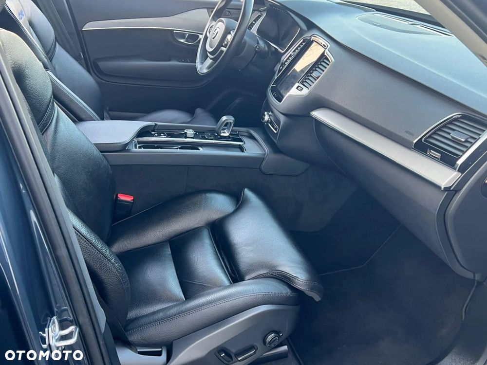 Volvo XC 90 - 20