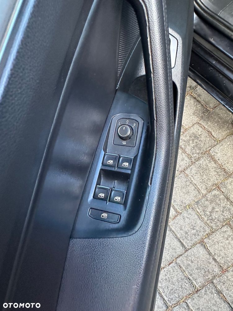 Volkswagen Passat 2.0 TDI SCR 4Mot DSG Highline - 11