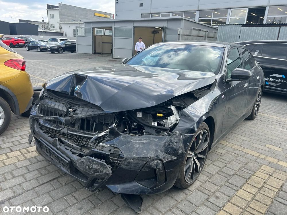 BMW Seria 5 520d xDrive mHEV M Sport - 9