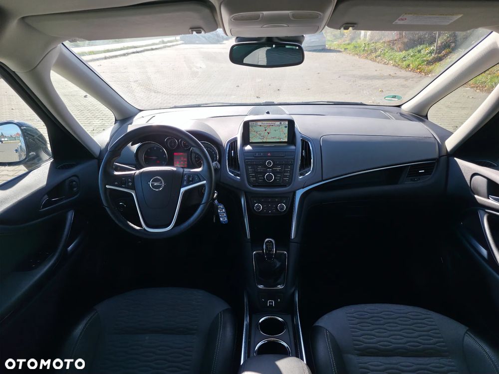 Opel Zafira - 12