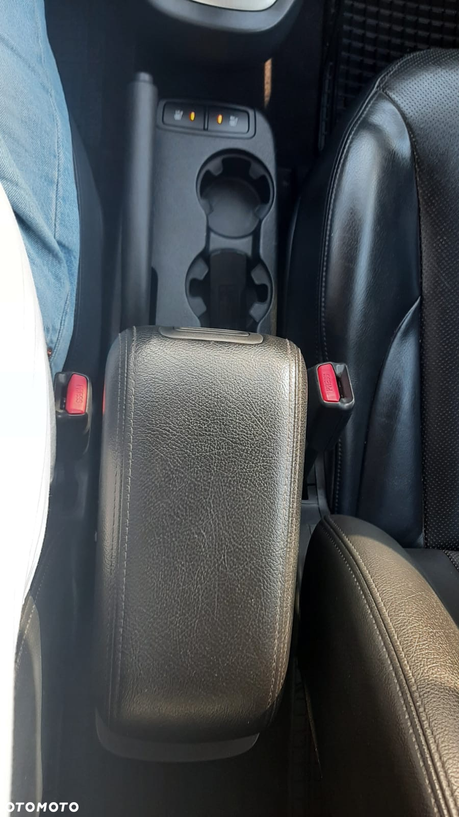 Hyundai Tucson 2.0 Comfort 2WD - 27