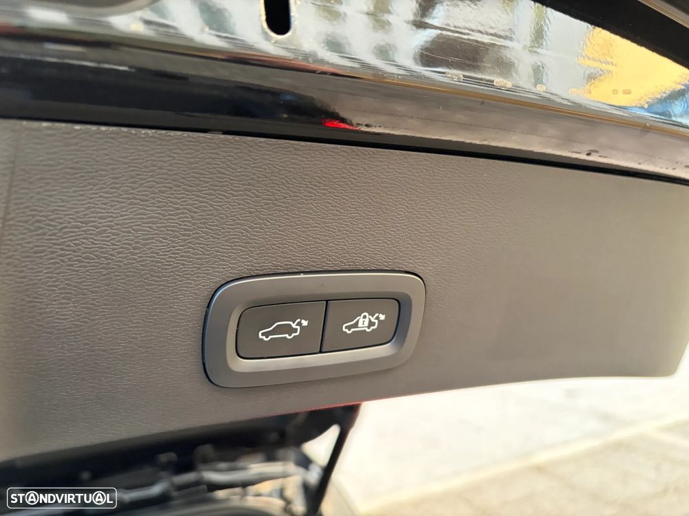 Volvo XC 40 P8 AWD Recharge RDesign - 19