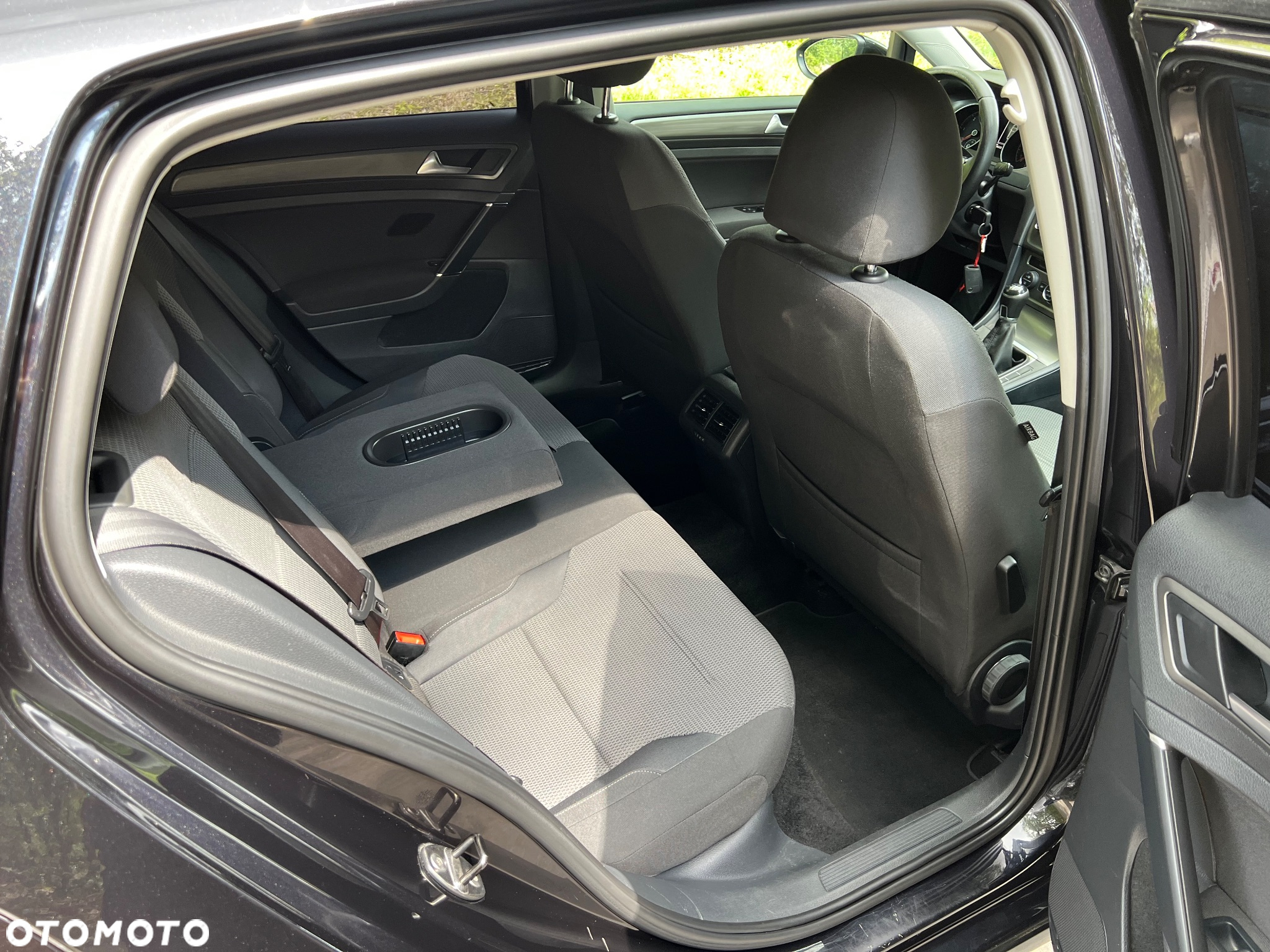 Volkswagen Golf - 26