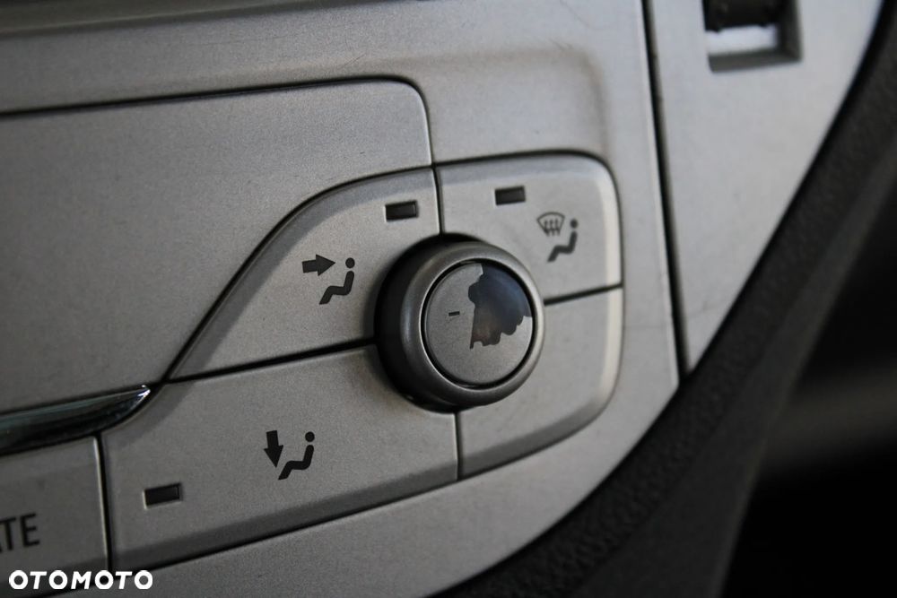 Ford Kuga 2.0 TDCi Titanium - 23