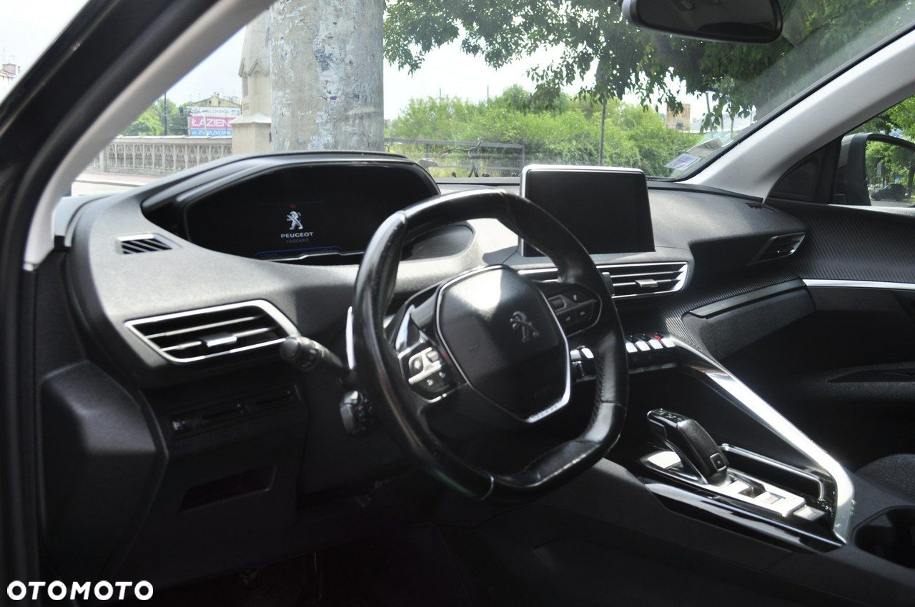 Peugeot 3008 - 8
