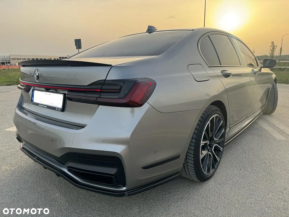 BMW Seria 7 750i xDrive - 7