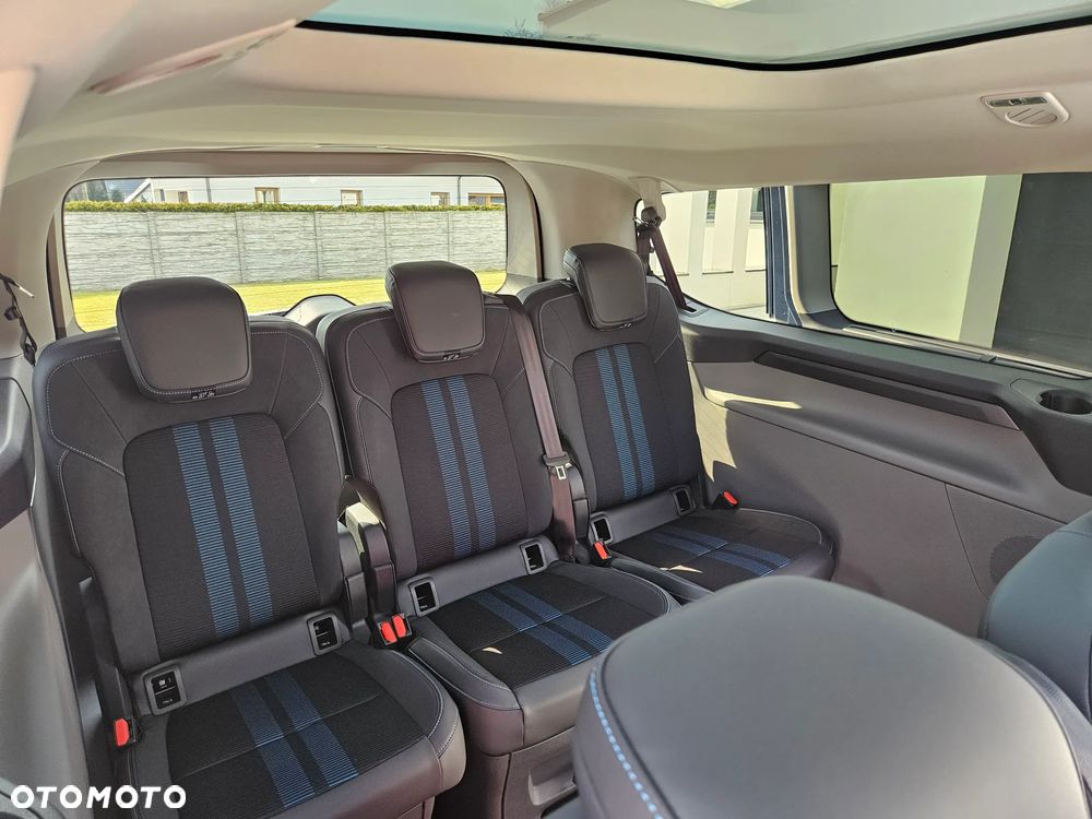 Ford Tourneo Custom - 21