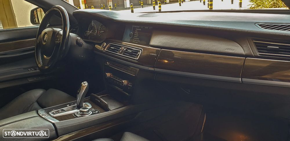 BMW 750 Li - 14