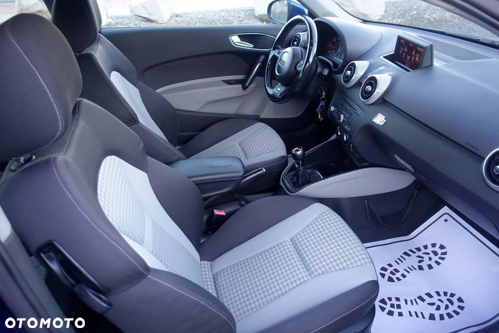 Audi A1 3-drzwiowe 1.6 TDI S line edition - 11