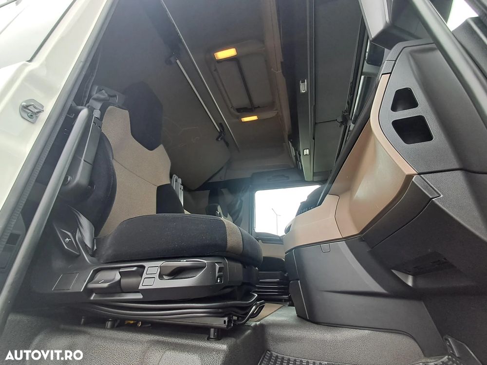 MAN TGX 18.480 XXL AUTOMAT EURO 6 MEGA - 38