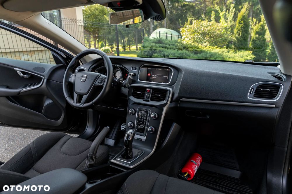 Volvo V40 D2 Momentum - 29