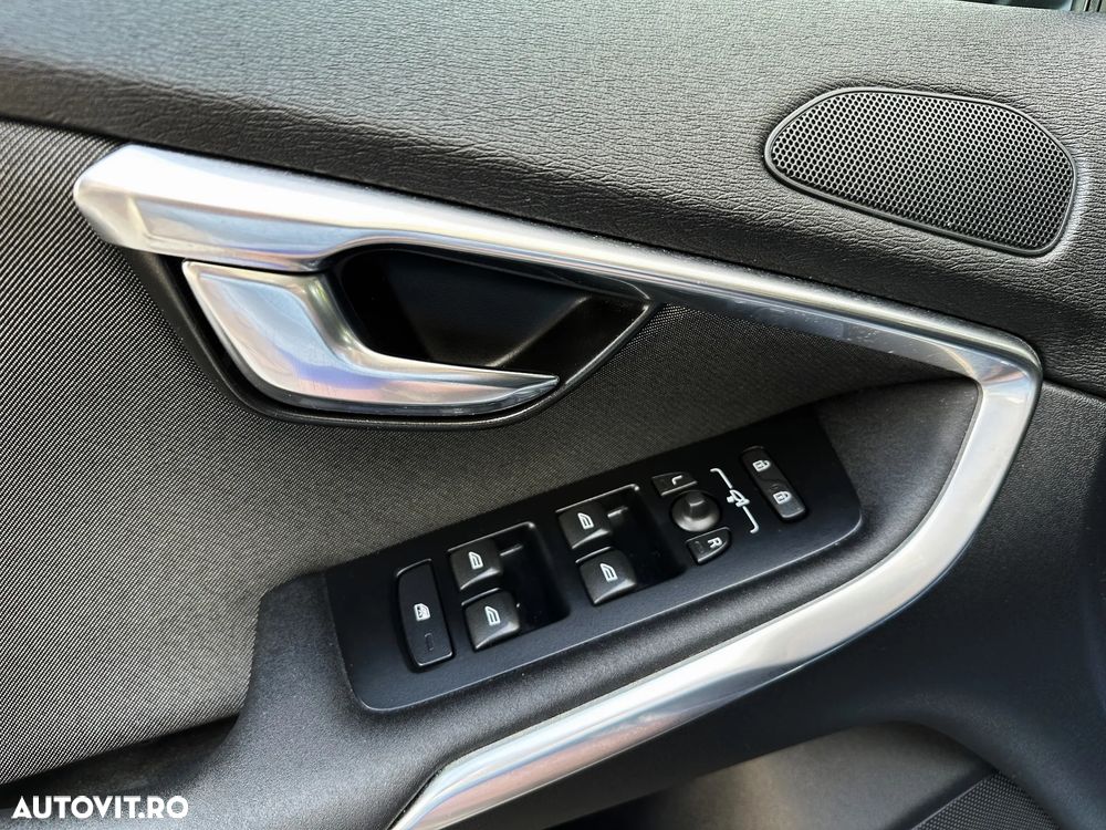 Volvo V40 D3 Aut Summum - 15