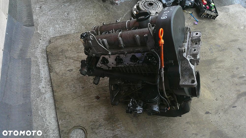 VW GOLF V SILNIK 1.4 16V BUD - 4